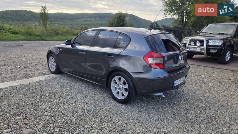 Хэтчбек BMW 1 Series 2005 в Тячеве фото 8 Хэтчбек BMW 1 Series 2005 в Тячеве