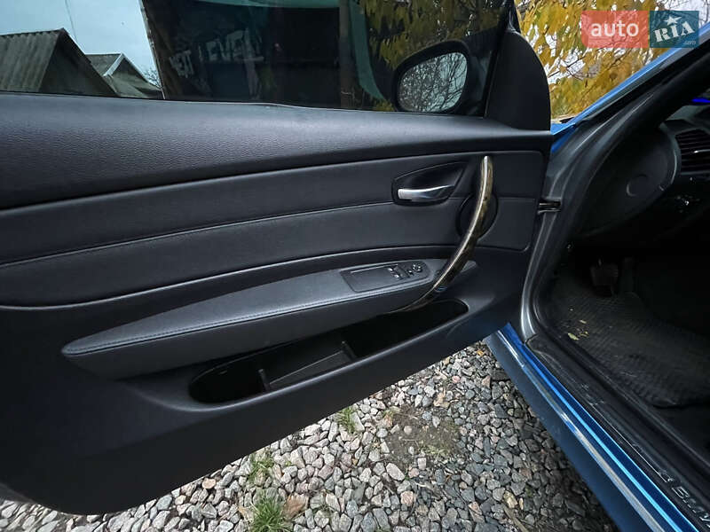 Купе BMW 1 Series 2010 в Тальном