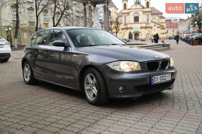 Хэтчбек BMW 1 Series 2005 в Ивано-Франковске
