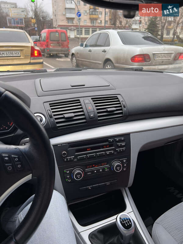 Хэтчбек BMW 1 Series 2009 в Житомире фото 20 Хэтчбек BMW 1 Series 2009 в Житомире