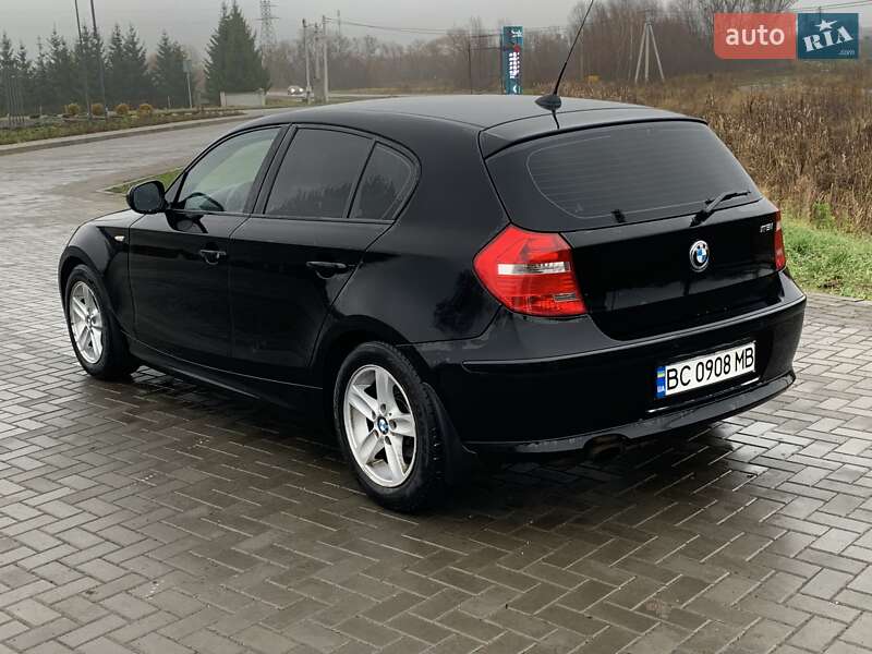 Хетчбек BMW 1 Series 2010 в Сокалі
