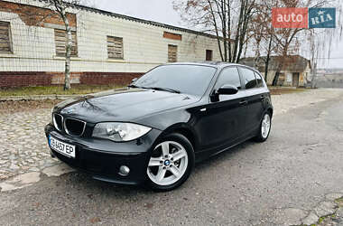 Хэтчбек BMW 1 Series 2006 в Ромнах