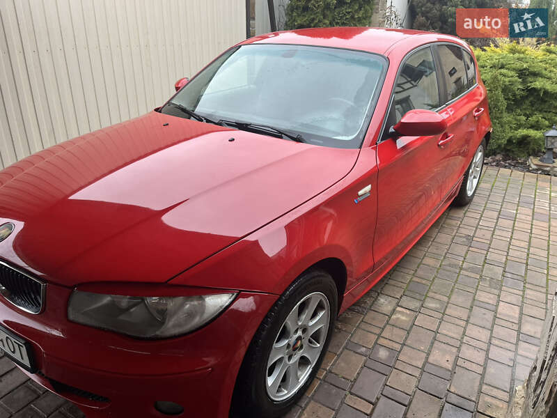 Хетчбек BMW 1 Series 2005 в Києві