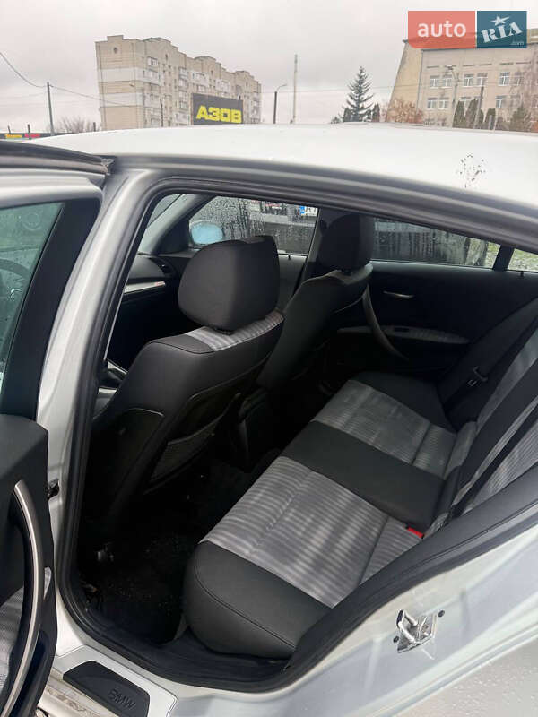 Хэтчбек BMW 1 Series 2004 в Белой Церкви