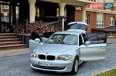 Хэтчбек BMW 1 Series 2010 в Киеве
