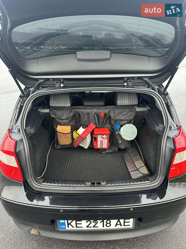 Хэтчбек BMW 1 Series 2005 в Днепре фото 10 Хэтчбек BMW 1 Series 2005 в Днепре