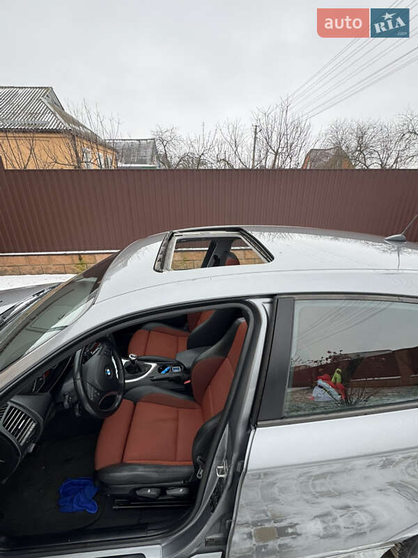 Хетчбек BMW 1 Series 2010 в Бобровиці