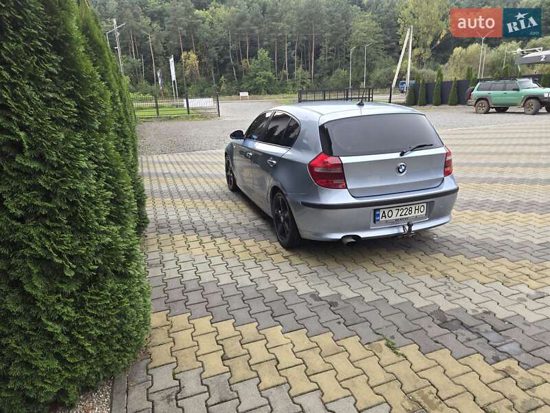 Хетчбек BMW 1 Series 2009 в Мукачевому