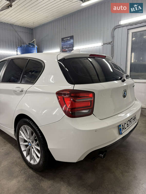 Хетчбек BMW 1 Series 2015 в Києві фото 10 Хетчбек BMW 1 Series 2015 в Києві