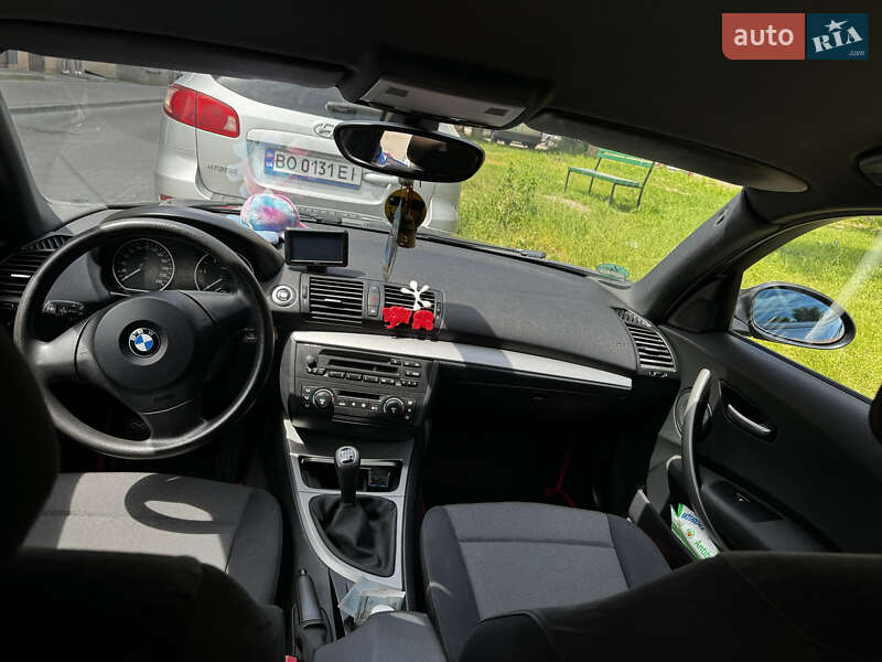 Хэтчбек BMW 1 Series 2006 в Львове фото 6 Хэтчбек BMW 1 Series 2006 в Львове