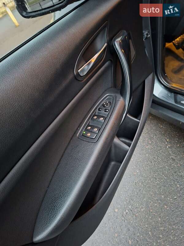 Хэтчбек BMW 1 Series 2013 в Одессе