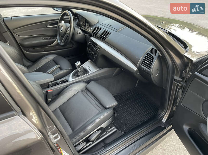 Хетчбек BMW 1 Series 2007 в Сумах