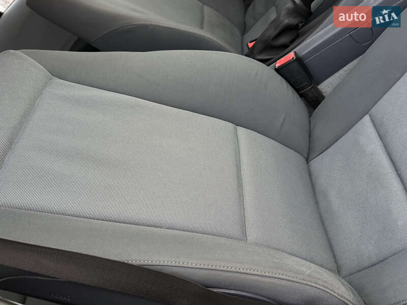 Хэтчбек BMW 1 Series 2005 в Днепре