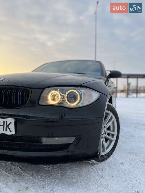 Хэтчбек BMW 1 Series 2007 в Киеве
