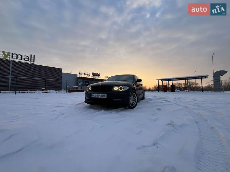 Хэтчбек BMW 1 Series 2007 в Киеве