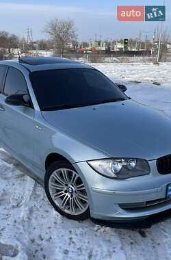 Хэтчбек BMW 1 Series 2009 в Запорожье