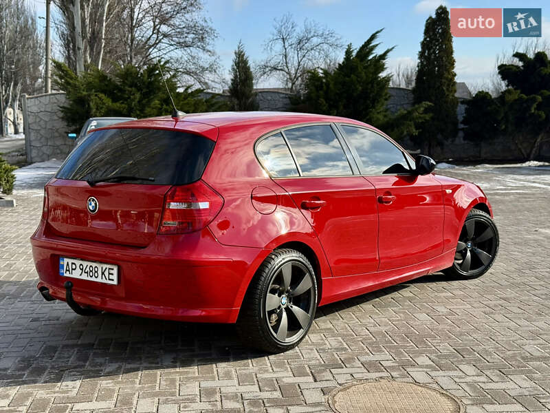 Хэтчбек BMW 1 Series 2011 в Запорожье