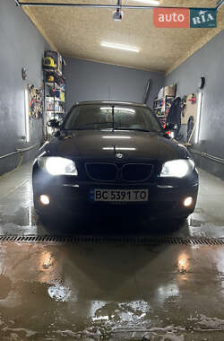 Хэтчбек BMW 1 Series 2004 в Стрые