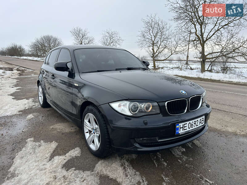 Хэтчбек BMW 1 Series 2010 в Белгороде-Днестровском
