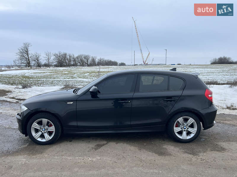 Хэтчбек BMW 1 Series 2010 в Белгороде-Днестровском
