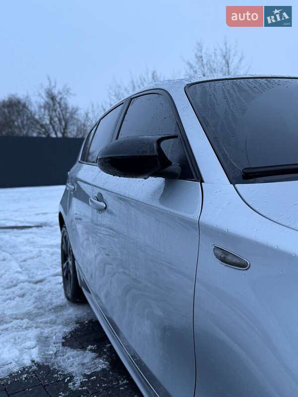 Хэтчбек BMW 1 Series 2004 в Самборе