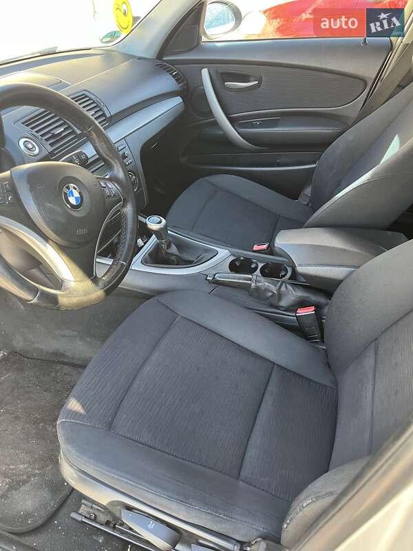 Хэтчбек BMW 1 Series 2007 в Днепре