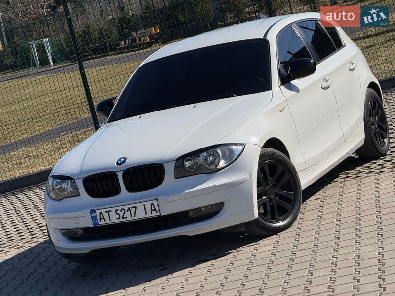 Хэтчбек BMW 1 Series 2009 в Ивано-Франковске