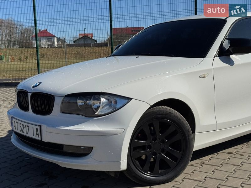 Хэтчбек BMW 1 Series 2009 в Ивано-Франковске