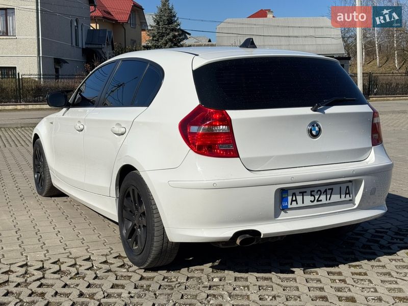 Хэтчбек BMW 1 Series 2009 в Ивано-Франковске