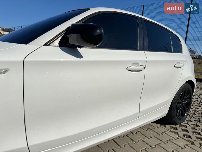 Хэтчбек BMW 1 Series 2009 в Ивано-Франковске