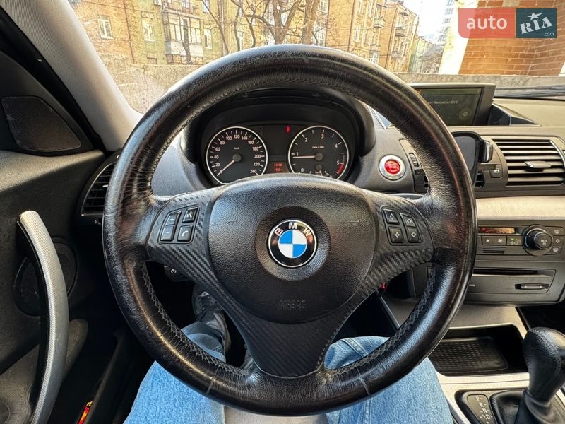 Хэтчбек BMW 1 Series 2004 в Киеве