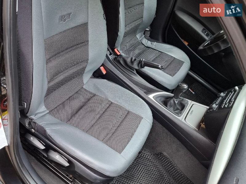 Хэтчбек BMW 1 Series 2006 в Одессе