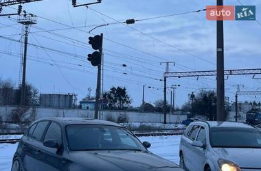 Хэтчбек BMW 1 Series 2004 в Киеве