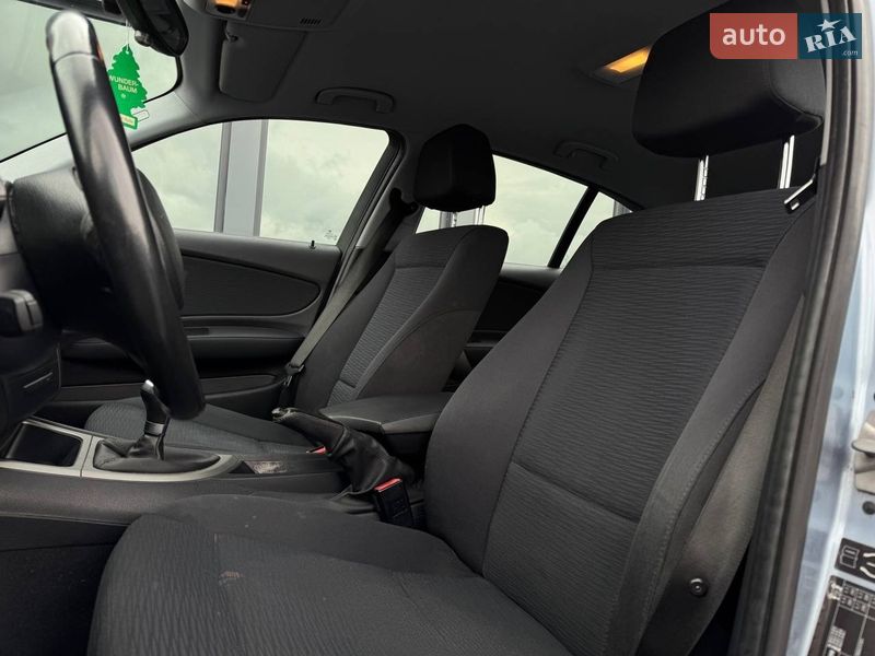 Хэтчбек BMW 1 Series 2011 в Ровно фото 27 Хэтчбек BMW 1 Series 2011 в Ровно