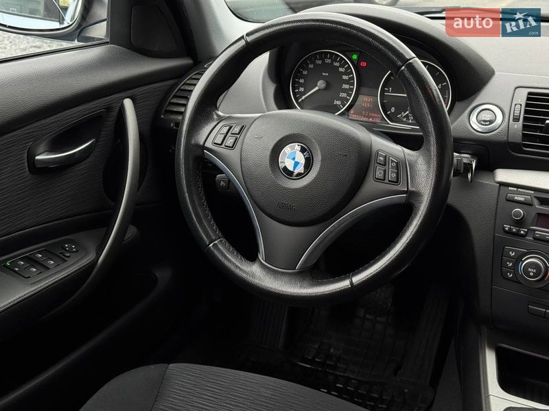 Хэтчбек BMW 1 Series 2011 в Ровно фото 46 Хэтчбек BMW 1 Series 2011 в Ровно