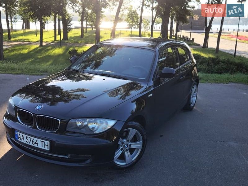 2011 BMW 1-Series, VIN WBAUA11000VR50281:plate — фото 1 (autoria)