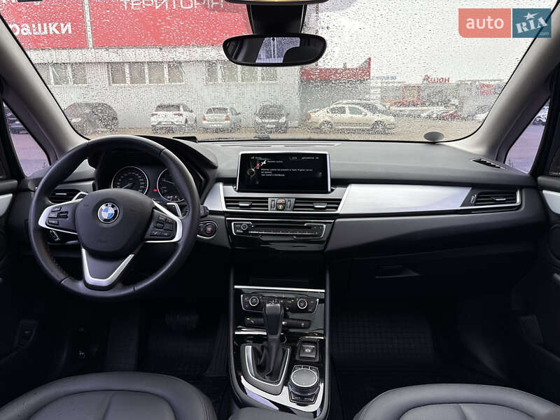 Мікровен BMW 2 Series Active Tourer 2016 в Києві фото 29 Мікровен BMW 2 Series Active Tourer 2016 в Києві