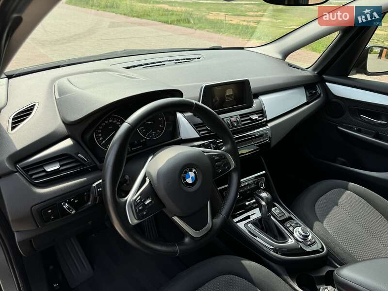 Минивэн BMW 2 Series Gran Tourer 2015 в Киеве фото 30 Минивэн BMW 2 Series Gran Tourer 2015 в Киеве