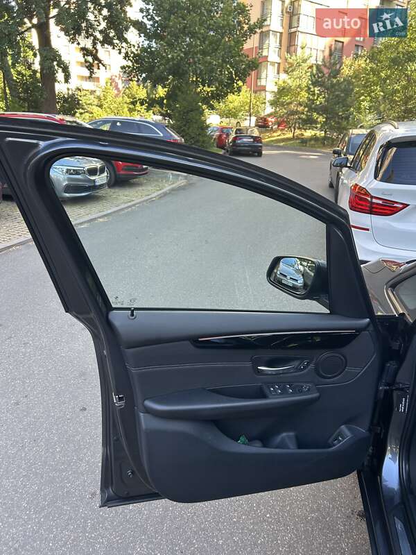 Минивэн BMW 2 Series Gran Tourer 2017 в Киеве фото 13 Минивэн BMW 2 Series Gran Tourer 2017 в Киеве