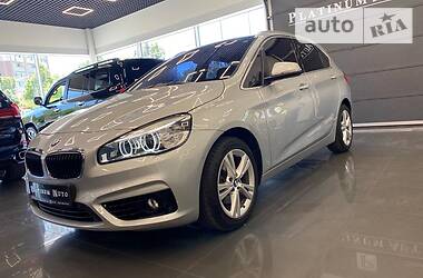Хетчбек BMW 2 Series 2015 в 