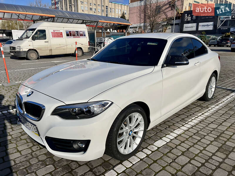 Купе BMW 2 Series 2015 в Львове