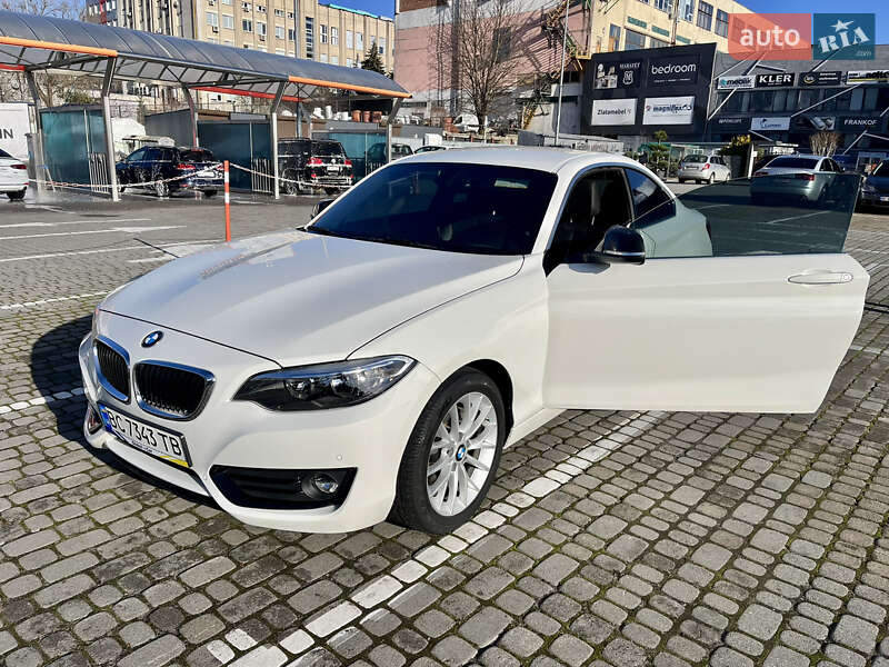 Купе BMW 2 Series 2015 в Львове