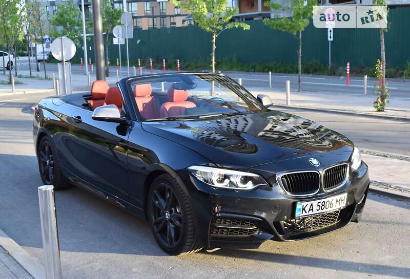 Кабриолет BMW 2 Series 2017 в Киеве