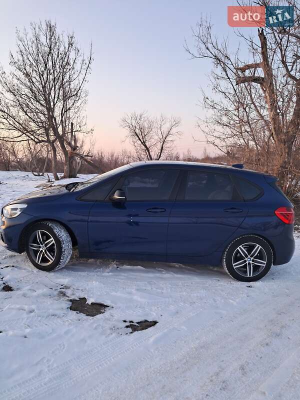Мікровен BMW 2 Series 2016 в Харкові
