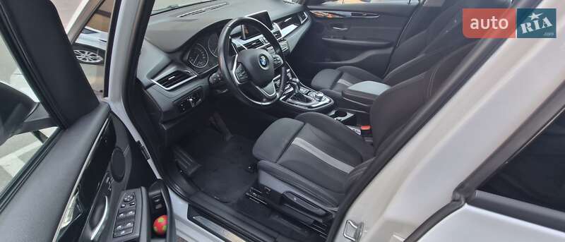Минивэн BMW 2 Series 2017 в Киеве