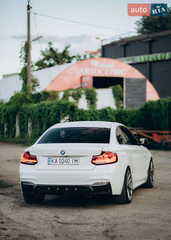 Купе BMW 2 Series 2017 в Киеве фото 12 Купе BMW 2 Series 2017 в Киеве