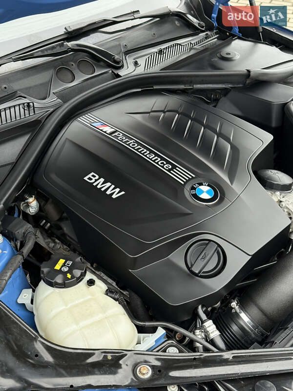 Кабриолет BMW 2 Series 2015 в Ужгороде