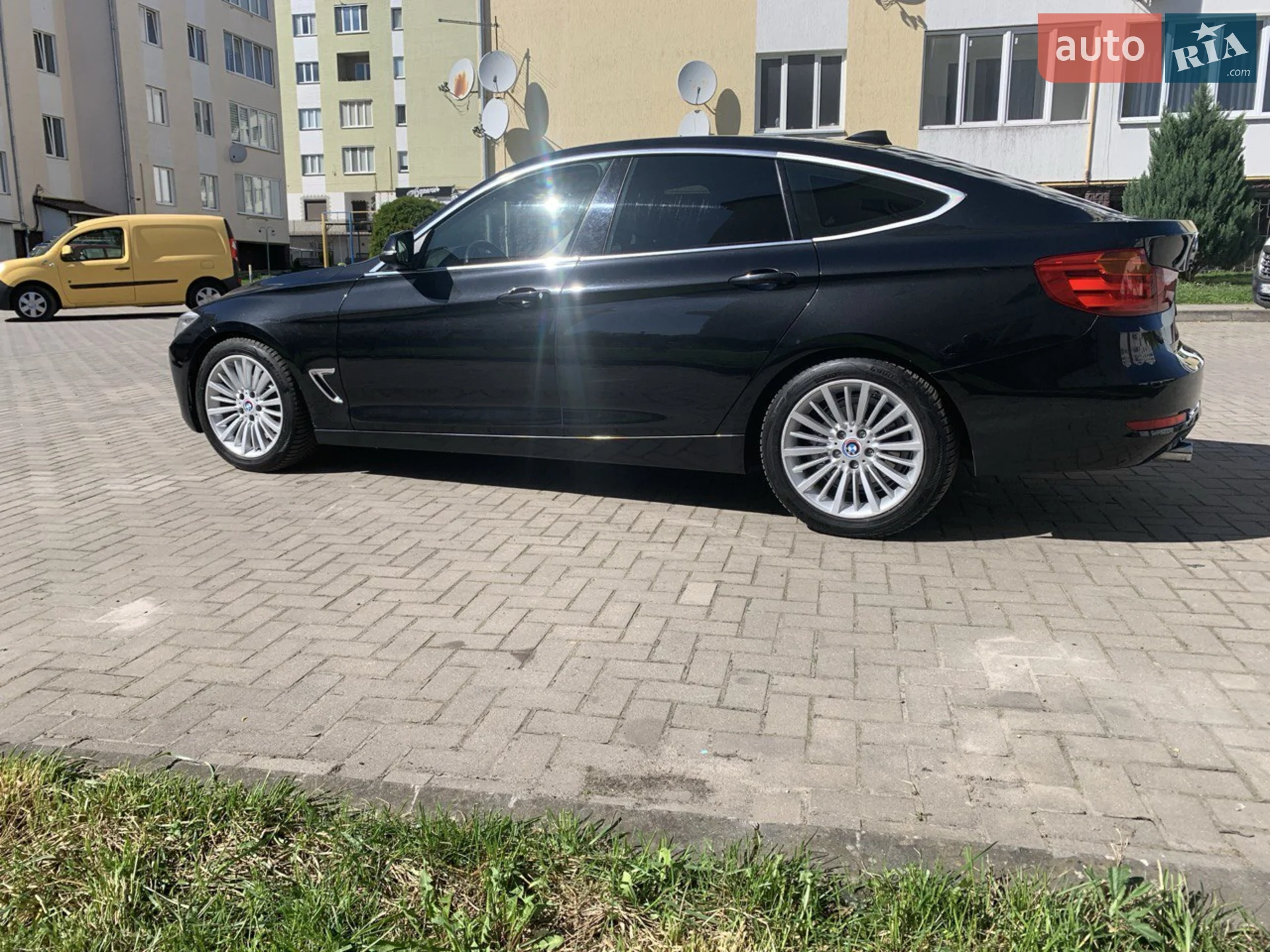 2013 BMW 3er - мініатюра 2