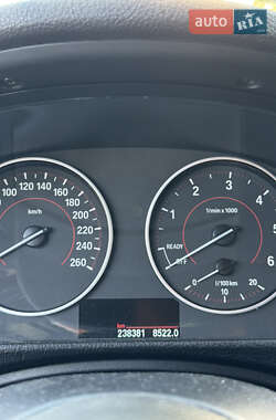 Ліфтбек BMW 3 Series GT 2013 в  фото 22 Ліфтбек BMW 3 Series GT 2013 в