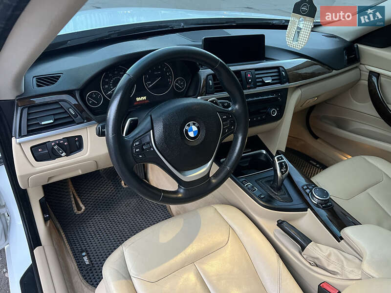 Ліфтбек BMW 3 Series GT 2014 в Вишневому фото 30 Ліфтбек BMW 3 Series GT 2014 в Вишневому